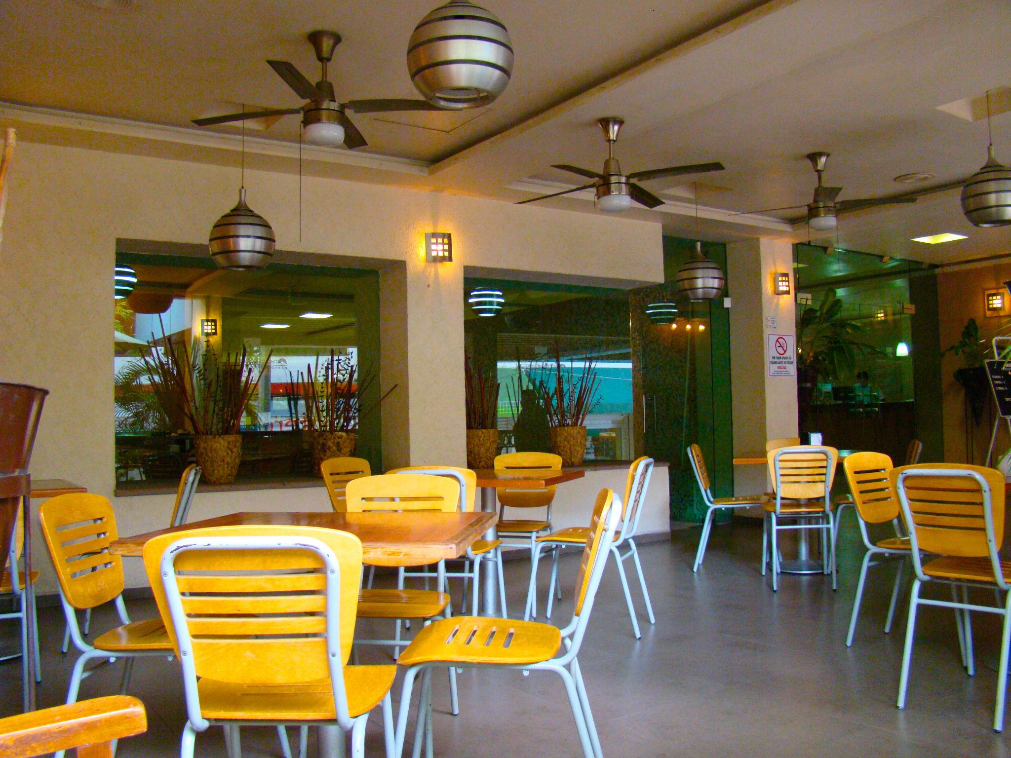 Hotel Miraflores Виляермоса Екстериор снимка