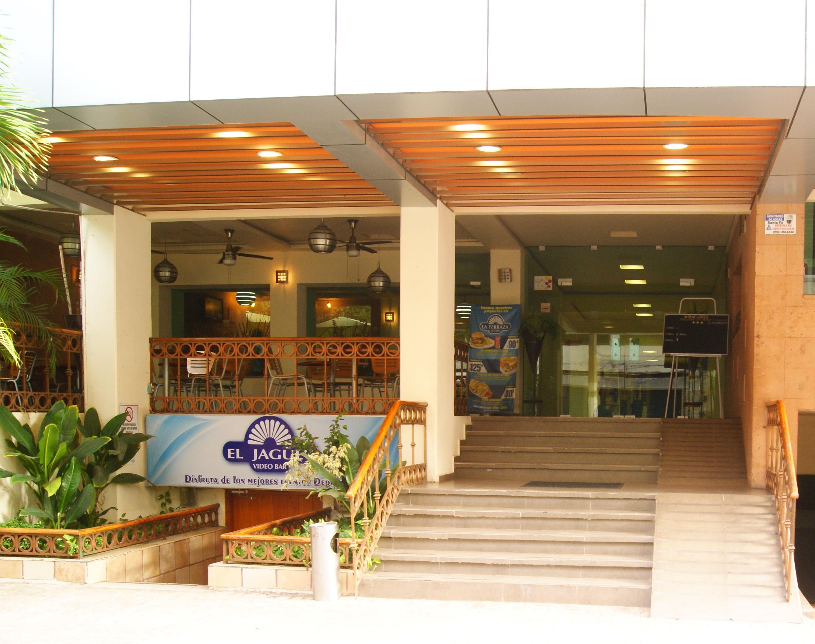 Hotel Miraflores Виляермоса Екстериор снимка