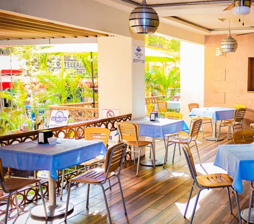 Hotel Miraflores Виляермоса Екстериор снимка