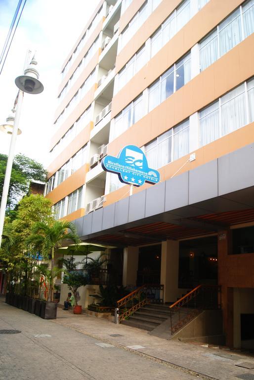 Hotel Miraflores Виляермоса Екстериор снимка