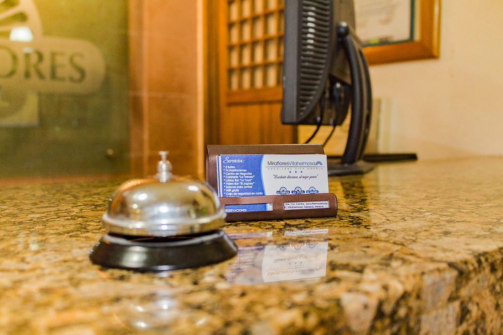 Hotel Miraflores Виляермоса Екстериор снимка