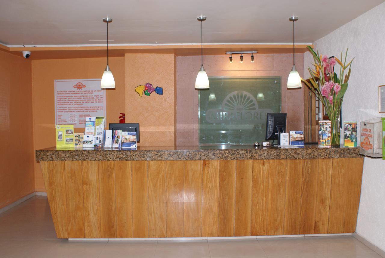 Hotel Miraflores Виляермоса Екстериор снимка